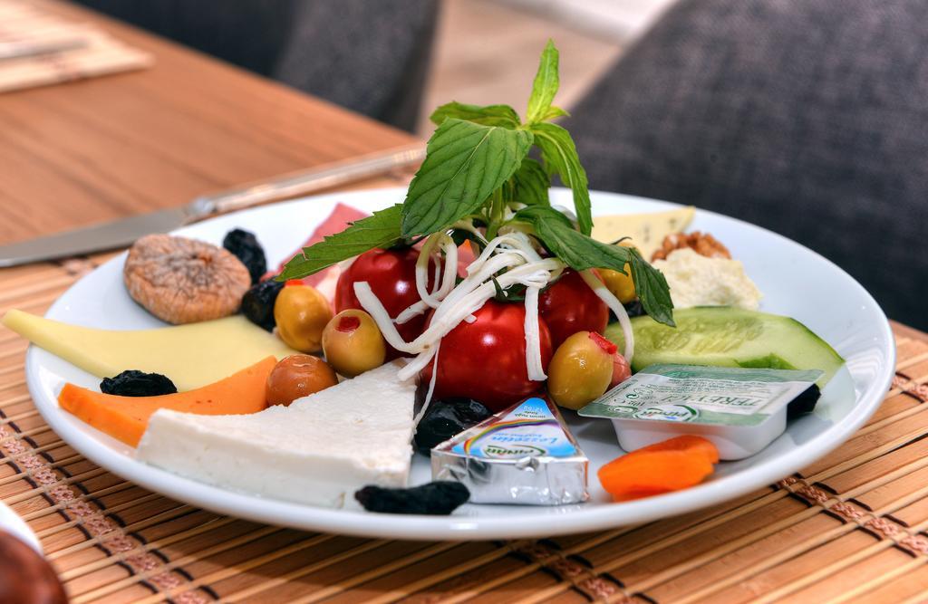 Golden Deluxe Hotel Adana Bagian luar foto