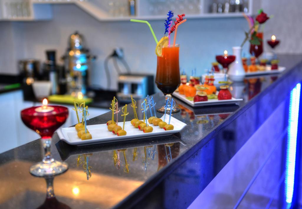 Golden Deluxe Hotel Adana Bagian luar foto