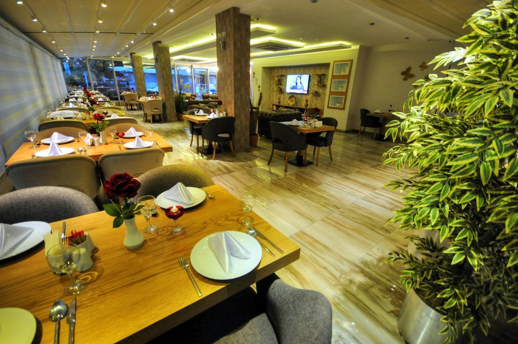 Golden Deluxe Hotel Adana Bagian luar foto