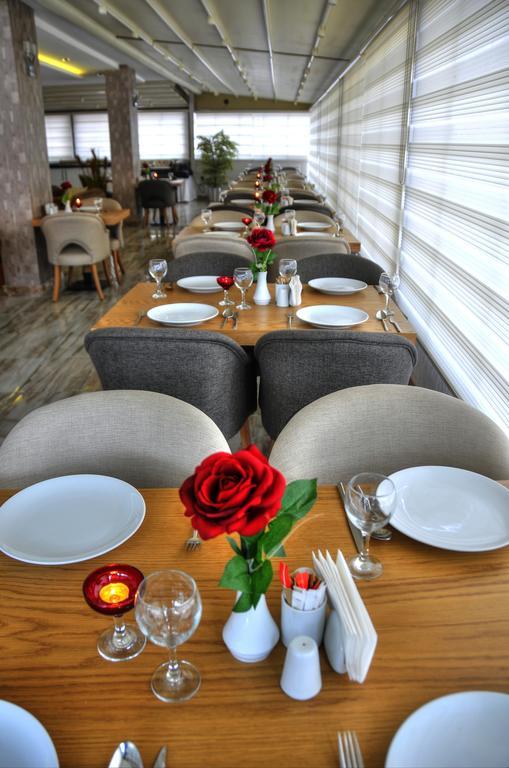 Golden Deluxe Hotel Adana Bagian luar foto