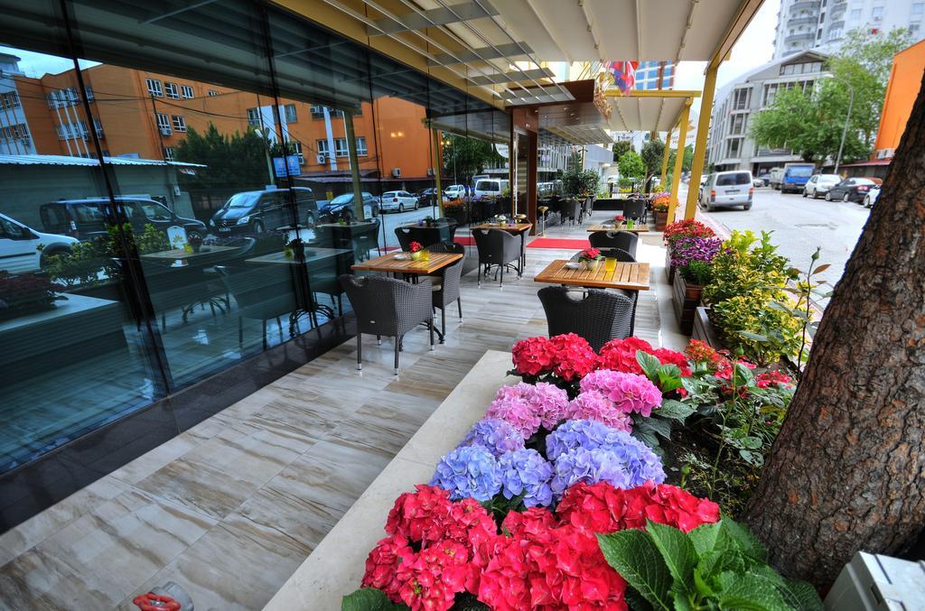 Golden Deluxe Hotel Adana Bagian luar foto