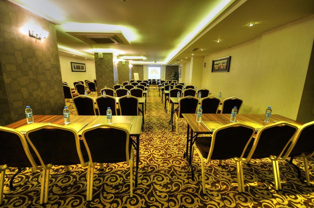 Golden Deluxe Hotel Adana Bagian luar foto