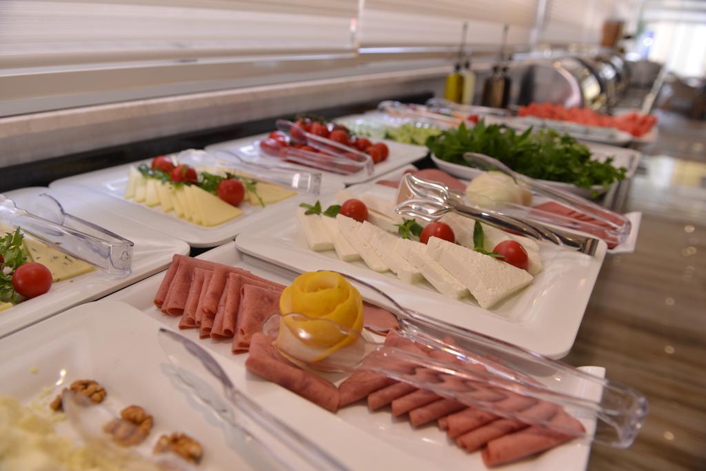 Golden Deluxe Hotel Adana Bagian luar foto