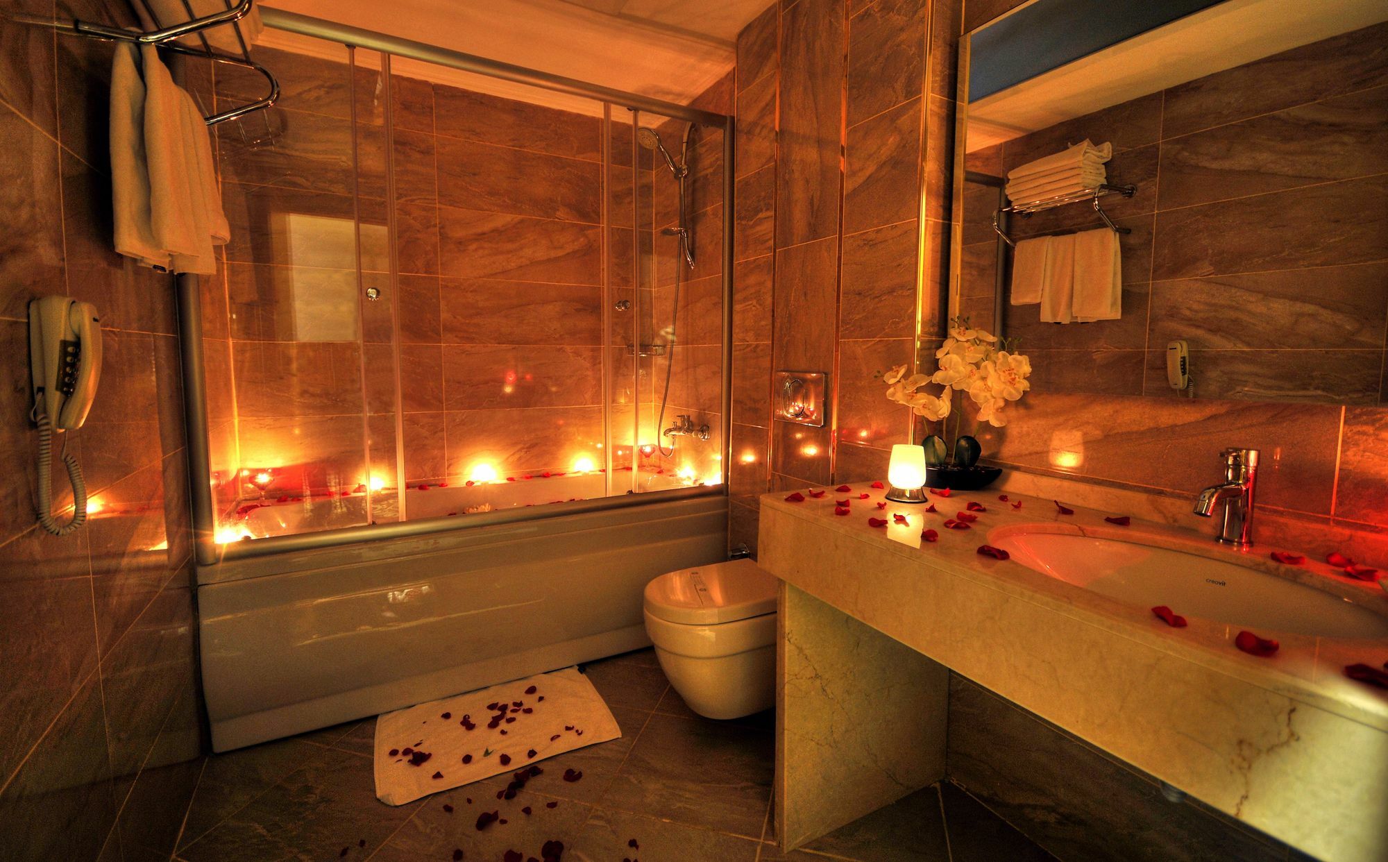 Golden Deluxe Hotel Adana Bagian luar foto