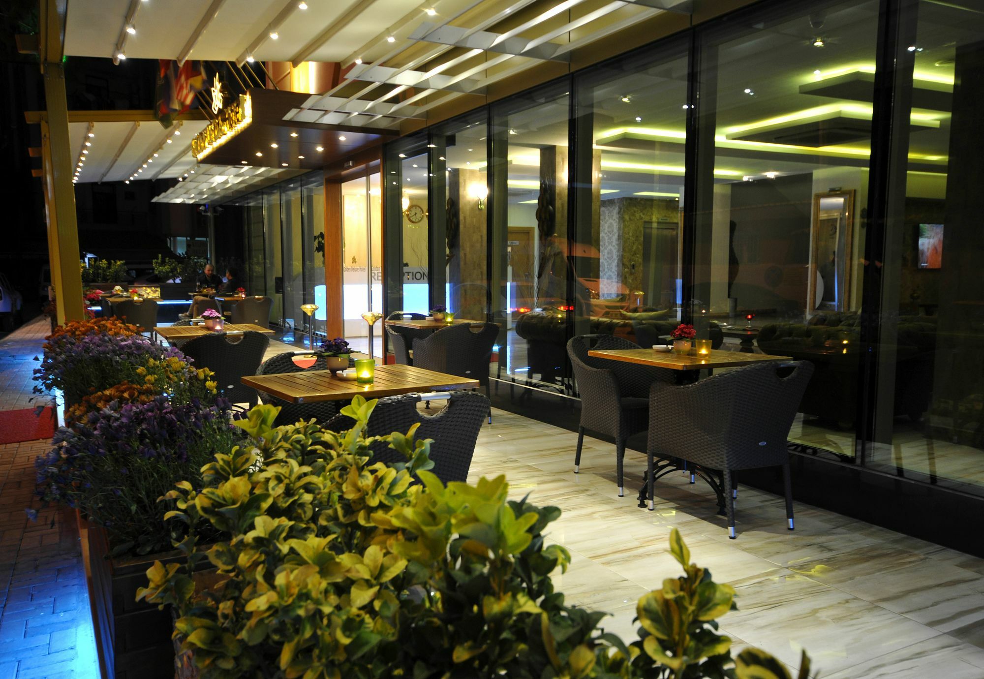 Golden Deluxe Hotel Adana Bagian luar foto