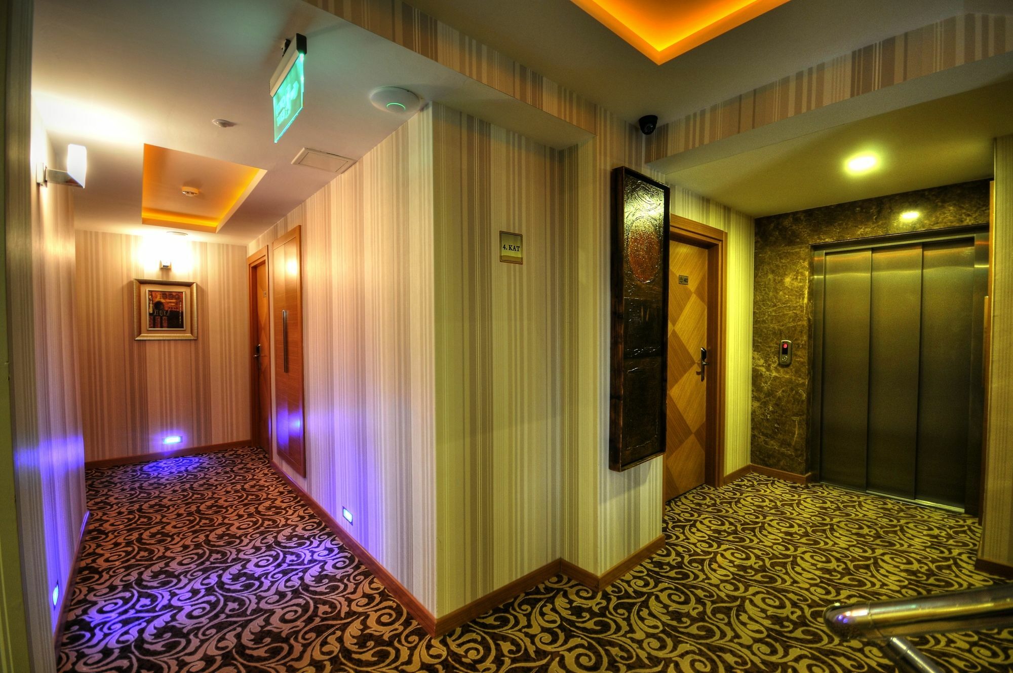 Golden Deluxe Hotel Adana Bagian luar foto