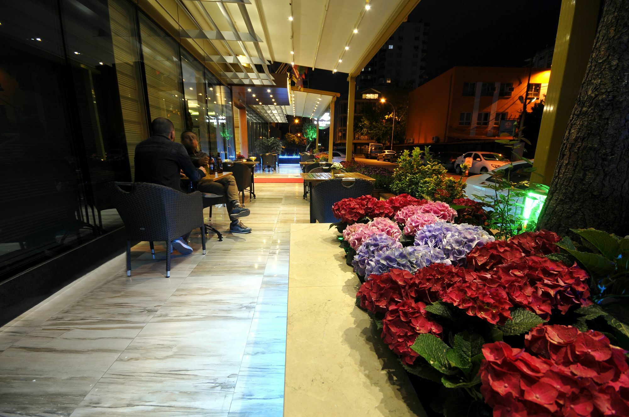 Golden Deluxe Hotel Adana Bagian luar foto